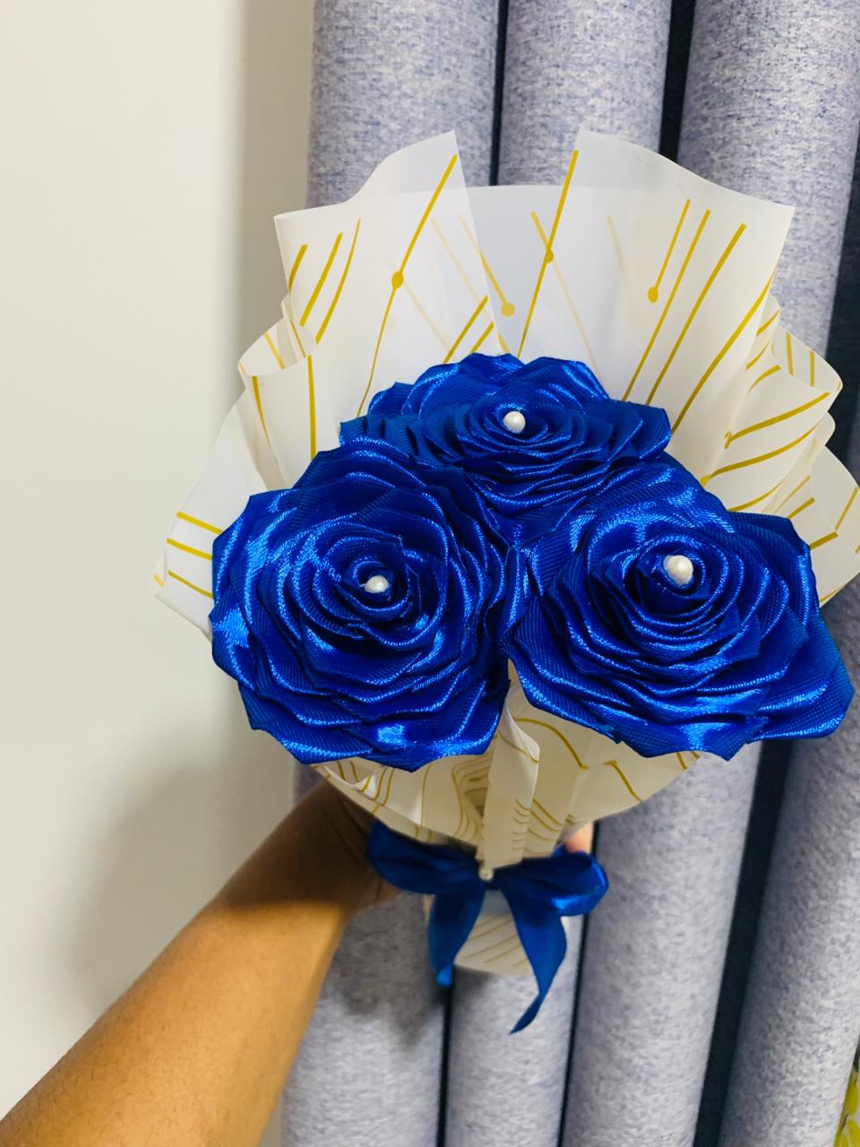 Handcrafted Gorgeous Ribbon Roses That Never Fade
